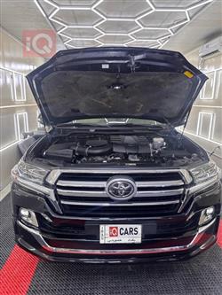 تويوتا لاندكروزر